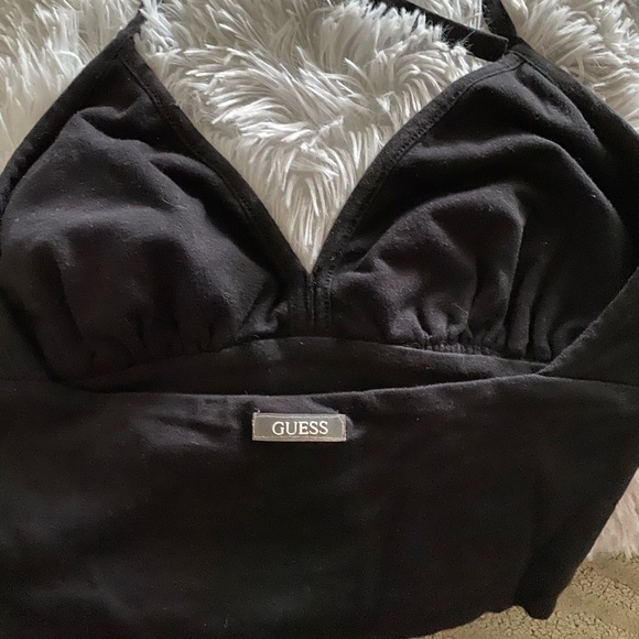 Sexy crop top, halter style - Picture 2 of 3